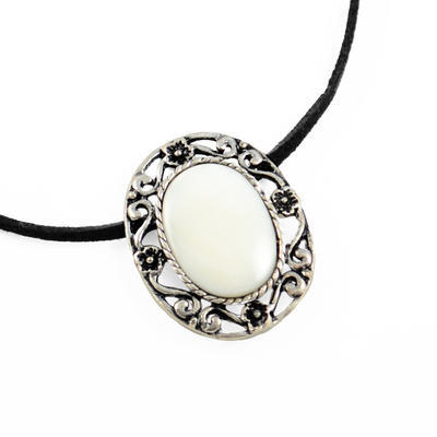Necklace - white